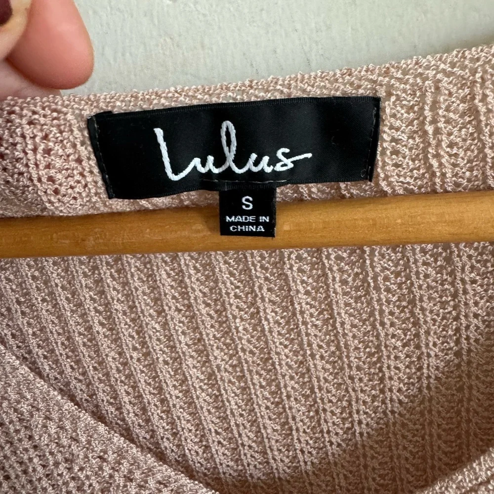 Lulus tan Open Knit Oversized V-Neck Sweater size Small